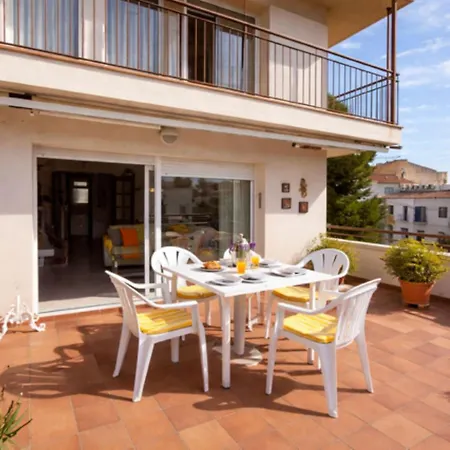Charming With Shared Pool Views Apartment Sitges