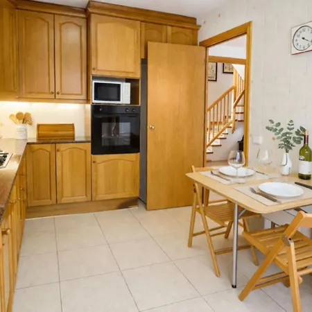 Charming With Shared Pool Views Apartament *