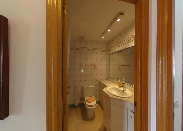 Charming With Shared Pool Views Apartamento
