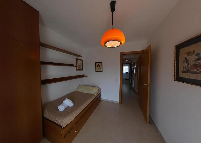 Charming With Shared Pool Views Sitges